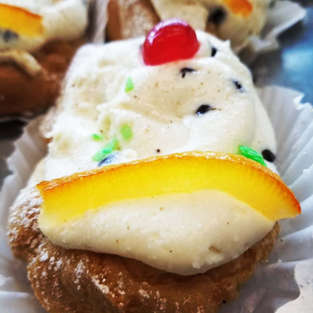 Pastries Fake